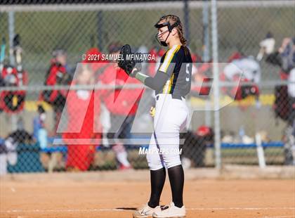 Thumbnail 3 in Elkhorn vs. Pius X photogallery.