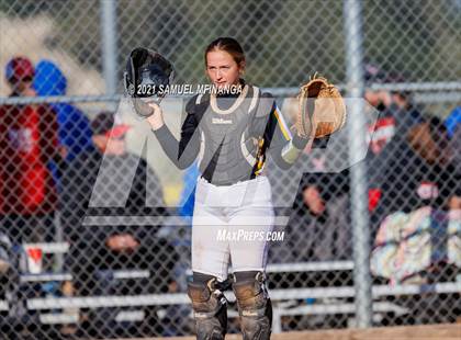Thumbnail 2 in Elkhorn vs. Pius X photogallery.