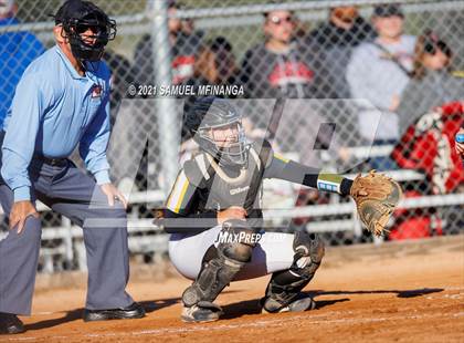 Thumbnail 1 in Elkhorn vs. Pius X photogallery.