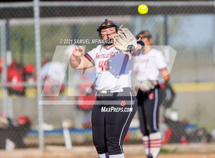 Thumbnail 3 in Elkhorn vs. Pius X photogallery.