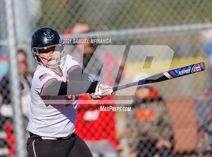 Thumbnail 2 in Elkhorn vs. Pius X photogallery.