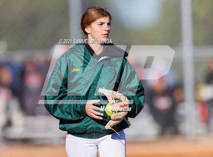 Thumbnail 2 in Elkhorn vs. Pius X photogallery.