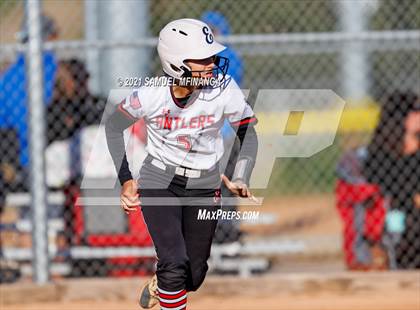 Thumbnail 1 in Elkhorn vs. Pius X photogallery.