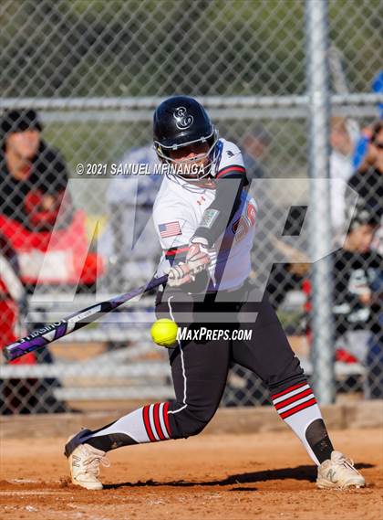 Thumbnail 3 in Elkhorn vs. Pius X photogallery.