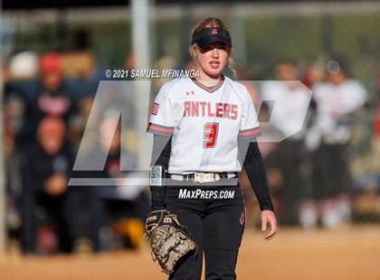 Thumbnail 1 in Elkhorn vs. Pius X photogallery.