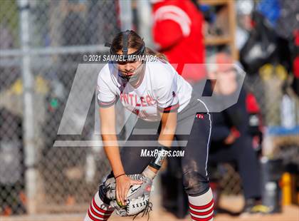 Thumbnail 1 in Elkhorn vs. Pius X photogallery.