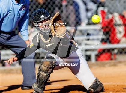 Thumbnail 2 in Elkhorn vs. Pius X photogallery.