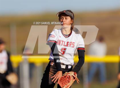 Thumbnail 1 in Elkhorn vs. Pius X photogallery.