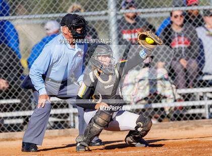 Thumbnail 1 in Elkhorn vs. Pius X photogallery.