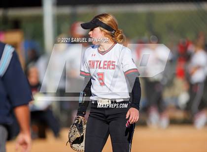 Thumbnail 3 in Elkhorn vs. Pius X photogallery.