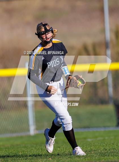 Thumbnail 2 in Elkhorn vs. Pius X photogallery.