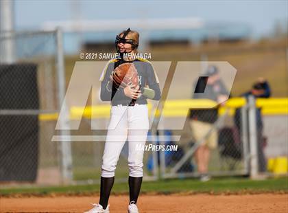 Thumbnail 1 in Elkhorn vs. Pius X photogallery.