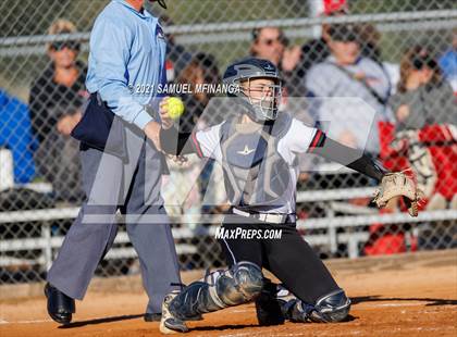 Thumbnail 3 in Elkhorn vs. Pius X photogallery.