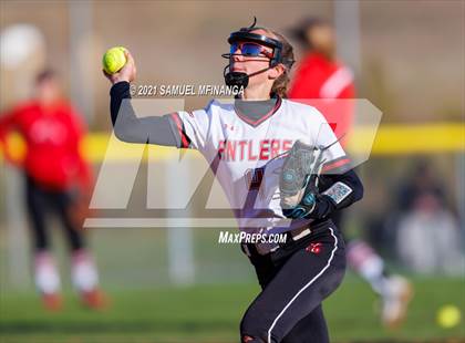 Thumbnail 1 in Elkhorn vs. Pius X photogallery.