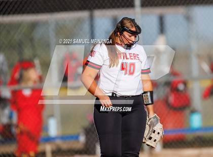 Thumbnail 3 in Elkhorn vs. Pius X photogallery.