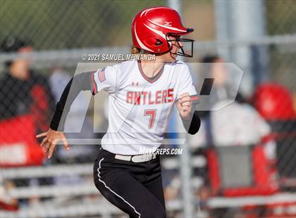 Thumbnail 3 in Elkhorn vs. Pius X photogallery.