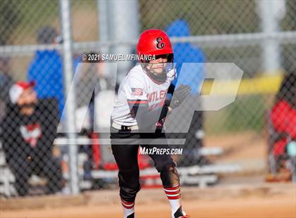 Thumbnail 2 in Elkhorn vs. Pius X photogallery.