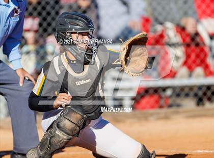 Thumbnail 1 in Elkhorn vs. Pius X photogallery.