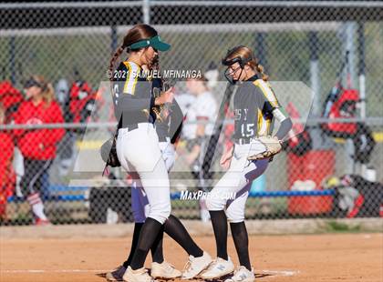 Thumbnail 1 in Elkhorn vs. Pius X photogallery.