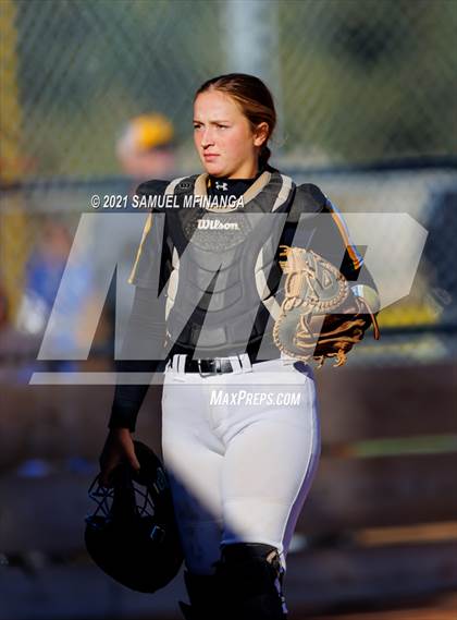 Thumbnail 3 in Elkhorn vs. Pius X photogallery.