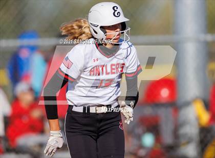 Thumbnail 3 in Elkhorn vs. Pius X photogallery.