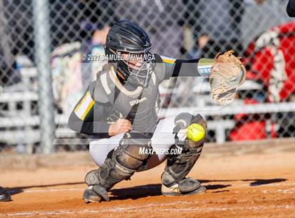 Thumbnail 2 in Elkhorn vs. Pius X photogallery.
