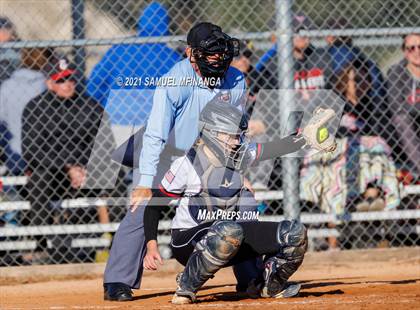Thumbnail 2 in Elkhorn vs. Pius X photogallery.