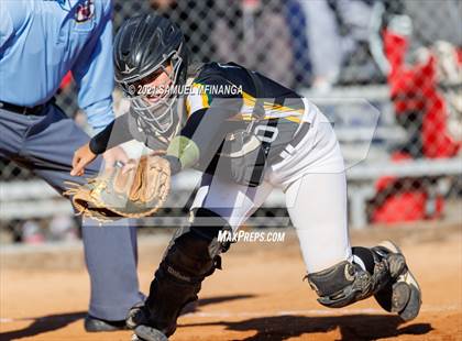 Thumbnail 2 in Elkhorn vs. Pius X photogallery.