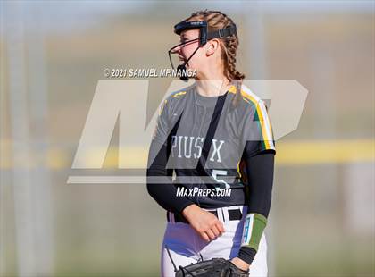 Thumbnail 1 in Elkhorn vs. Pius X photogallery.