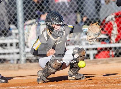 Thumbnail 3 in Elkhorn vs. Pius X photogallery.