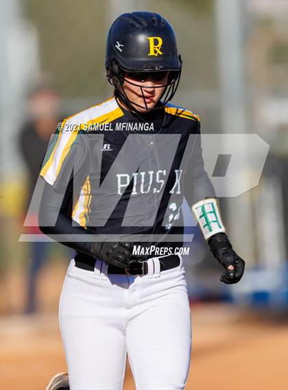 Thumbnail 1 in Elkhorn vs. Pius X photogallery.