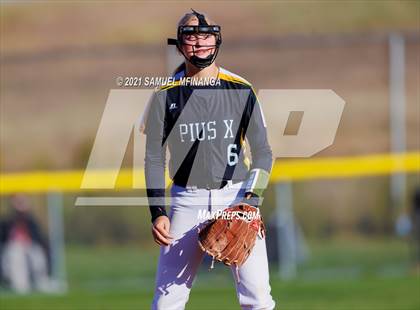 Thumbnail 2 in Elkhorn vs. Pius X photogallery.