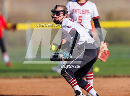 Thumbnail 1 in Elkhorn vs. Pius X photogallery.