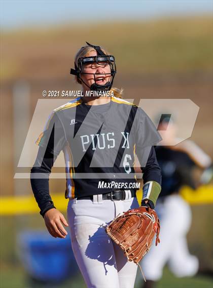 Thumbnail 2 in Elkhorn vs. Pius X photogallery.