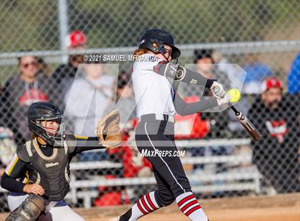 Thumbnail 2 in Elkhorn vs. Pius X photogallery.