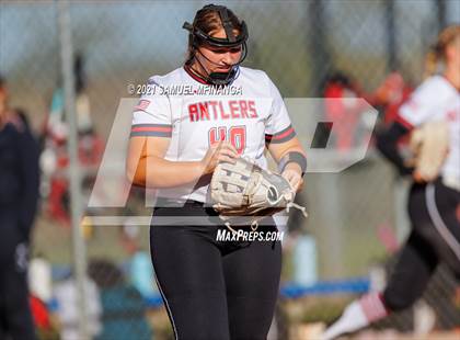 Thumbnail 3 in Elkhorn vs. Pius X photogallery.