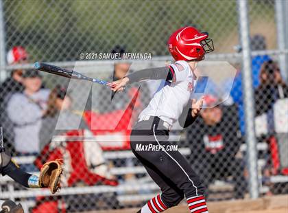 Thumbnail 3 in Elkhorn vs. Pius X photogallery.