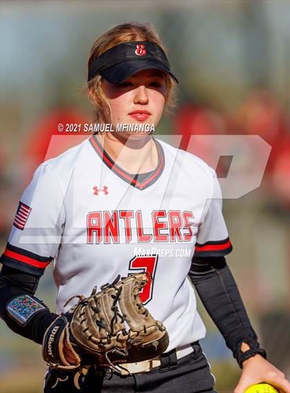 Thumbnail 1 in Elkhorn vs. Pius X photogallery.