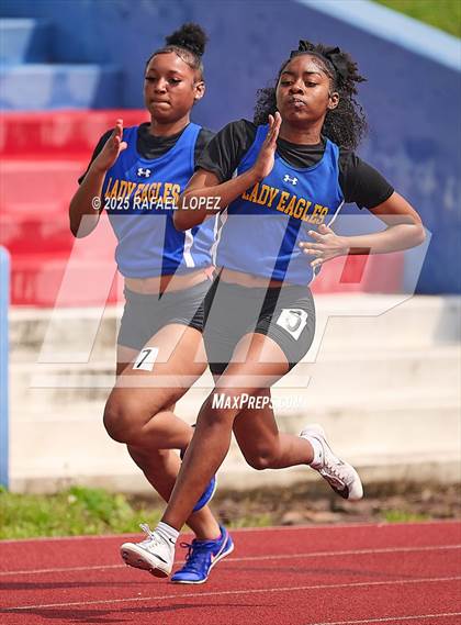 Thumbnail 3 in Dave Bethany Relays (200M) photogallery.