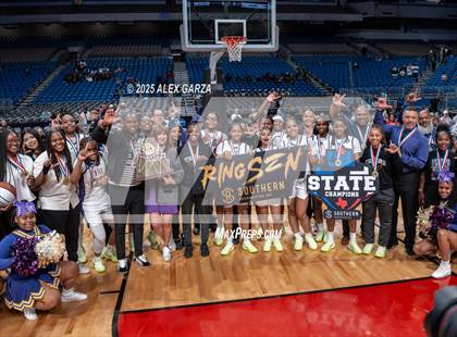 Thumbnail 1 in Cuero vs. Lincoln (UIL 4A Basketball Division II Final Medal Ceremony) photogallery.