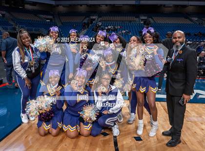 Thumbnail 2 in Cuero vs. Lincoln (UIL 4A Basketball Division II Final Medal Ceremony) photogallery.