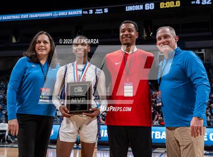 Thumbnail 1 in Cuero vs. Lincoln (UIL 4A Basketball Division II Final Medal Ceremony) photogallery.