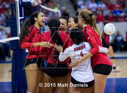Thumbnail 1 in Grandview vs. Denver East (CHSAA 5A Playoff) photogallery.