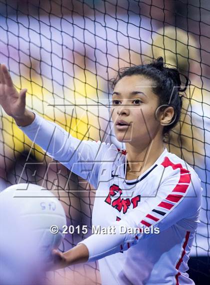 Thumbnail 3 in Grandview vs. Denver East (CHSAA 5A Playoff) photogallery.