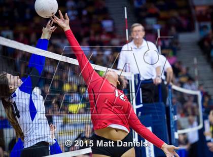 Thumbnail 2 in Grandview vs. Denver East (CHSAA 5A Playoff) photogallery.
