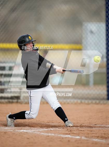 Thumbnail 1 in Emery @ Duchesne photogallery.