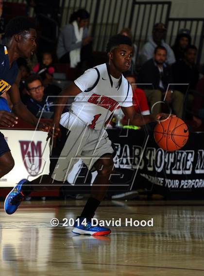 Thumbnail 3 in JW North vs. Leuzinger (MaxPreps Holiday Classic) photogallery.