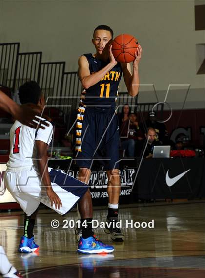 Thumbnail 1 in JW North vs. Leuzinger (MaxPreps Holiday Classic) photogallery.