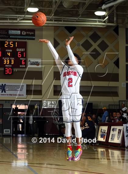 Thumbnail 2 in JW North vs. Leuzinger (MaxPreps Holiday Classic) photogallery.