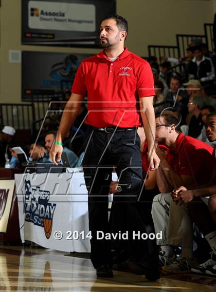 Thumbnail 1 in JW North vs. Leuzinger (MaxPreps Holiday Classic) photogallery.